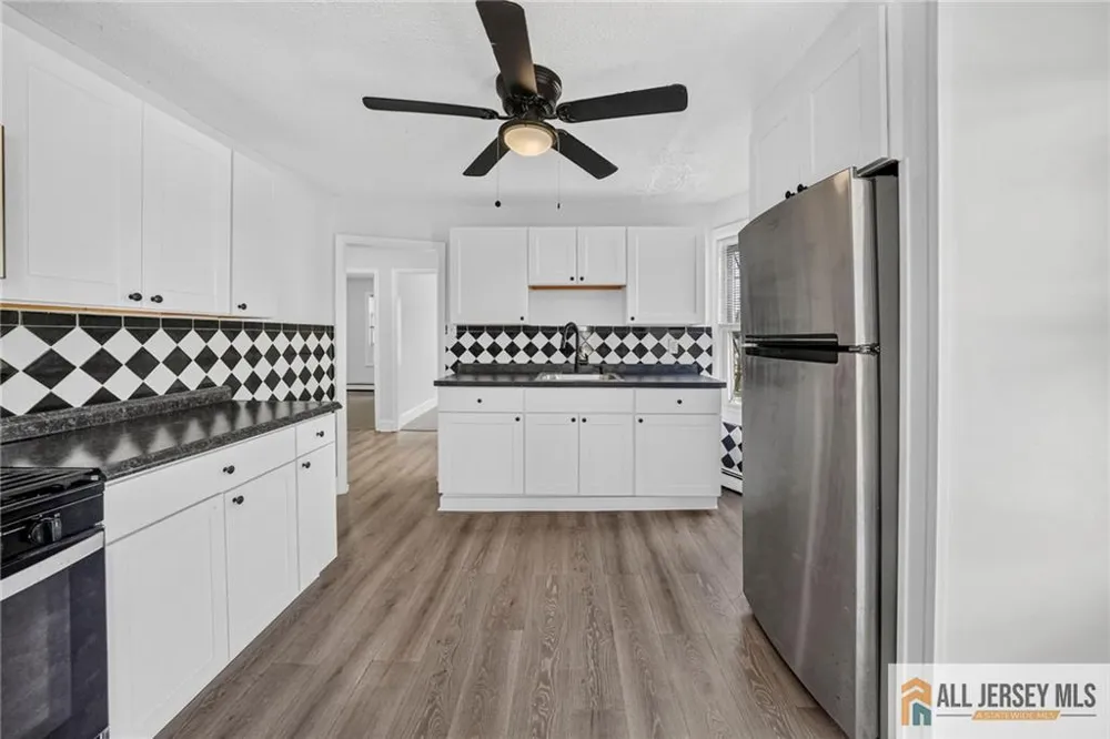 125 White Horse Avenue Hamilton, NJ 08610
