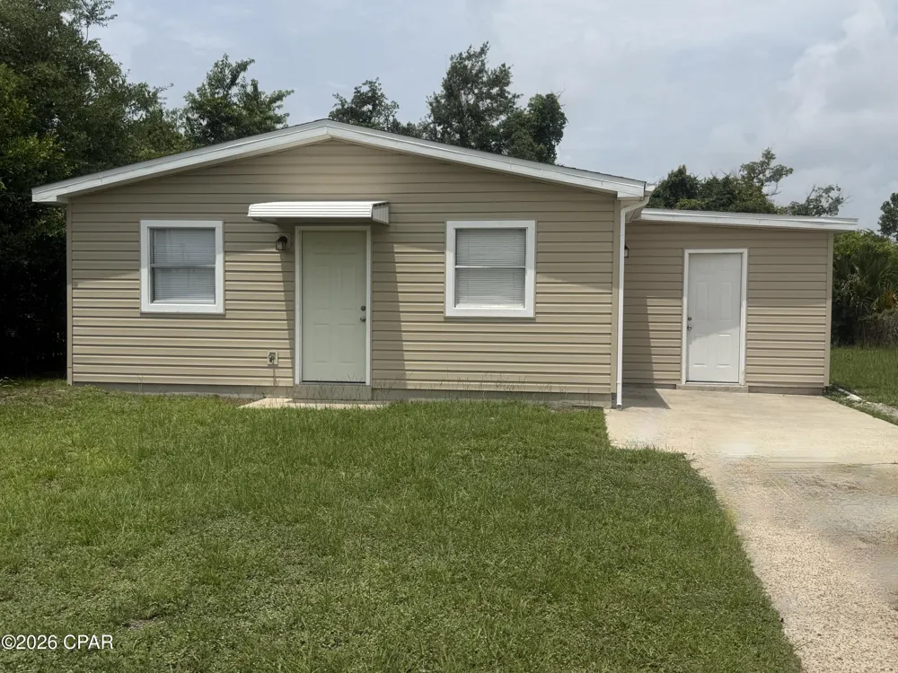 923 School Avenue Panama City, FL 32401