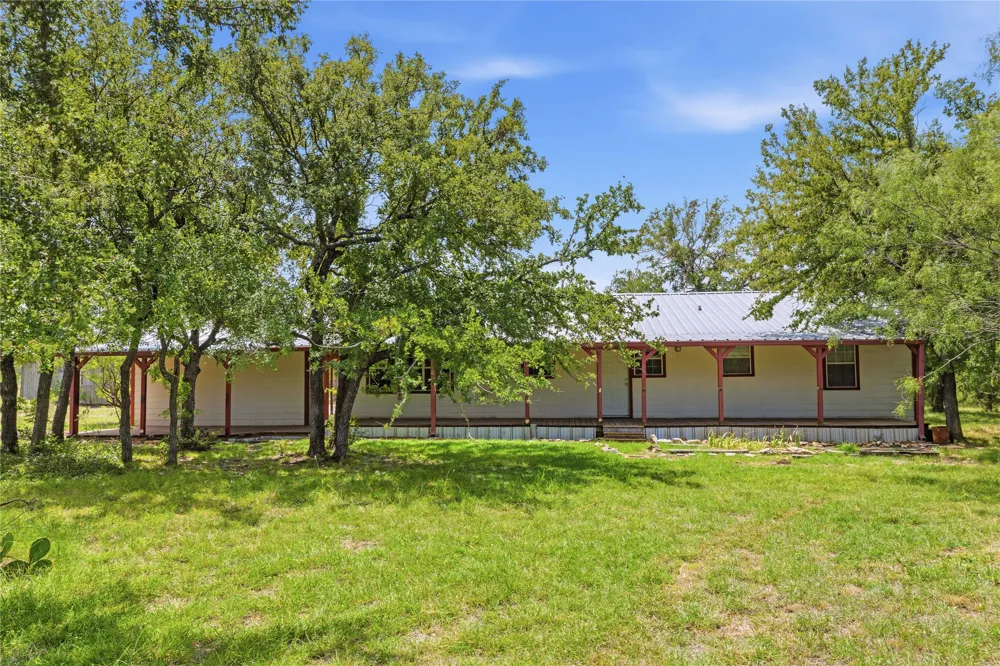 6070 Fm 3021 Brownwood, TX 76801