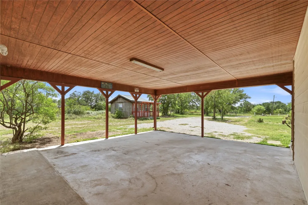 6070 Fm 3021 Brownwood, TX 76801