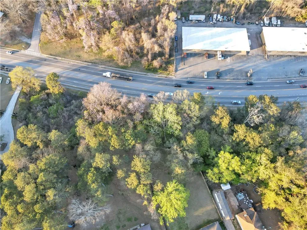 1587 Veterans Memorial Highway SW Mableton, GA 30126