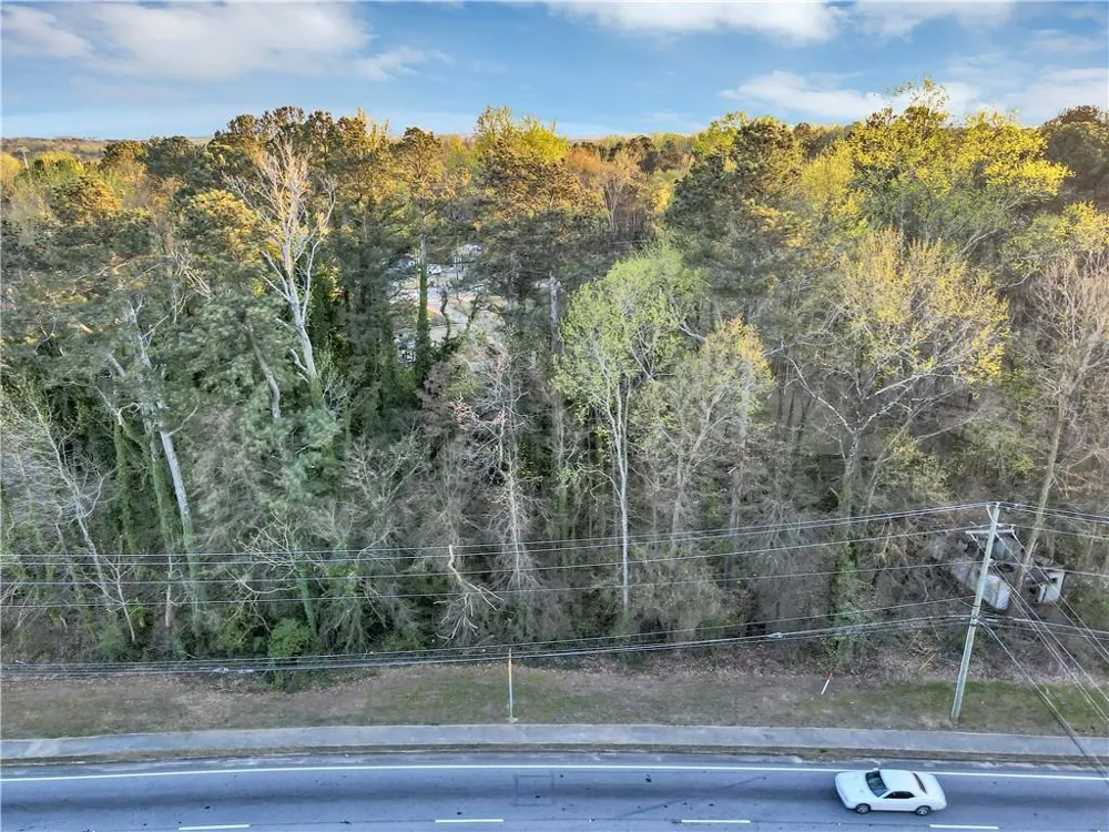 1587 Veterans Memorial Highway SW Mableton, GA 30126