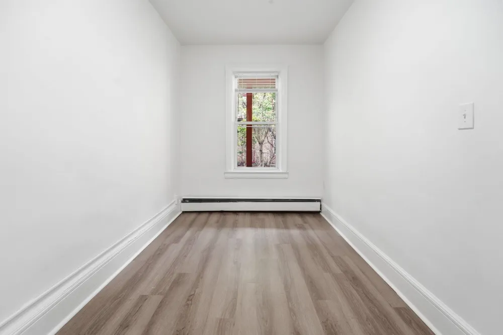 154 WEST 29TH ST Bayonne, NJ 07002