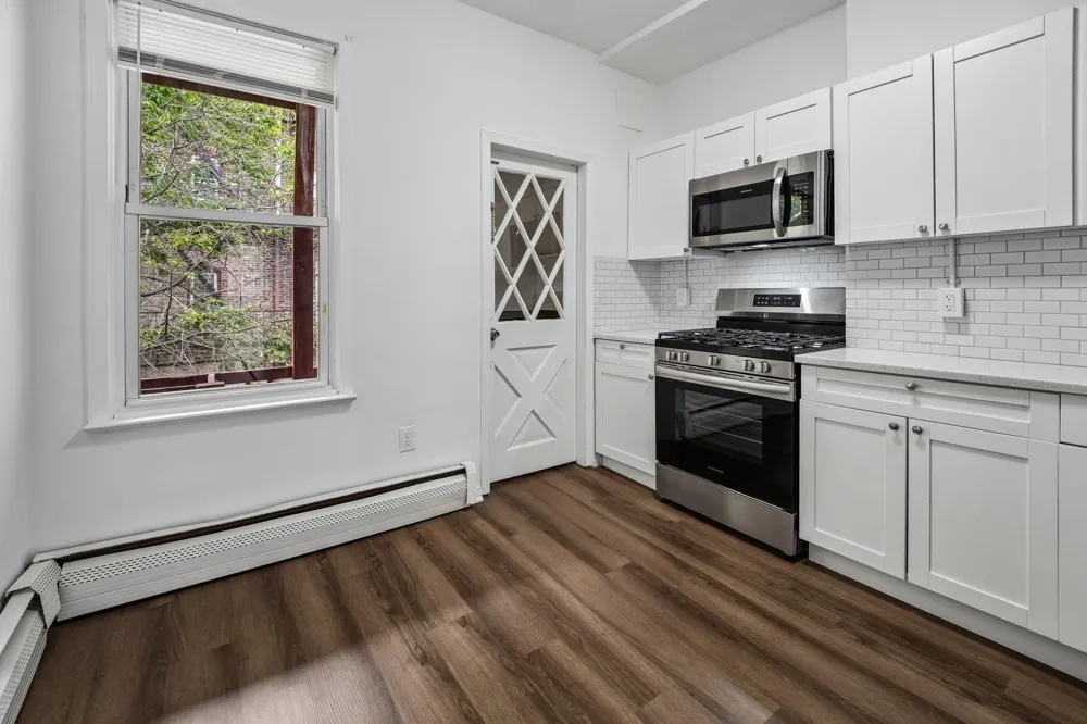 154 WEST 29TH ST Bayonne, NJ 07002