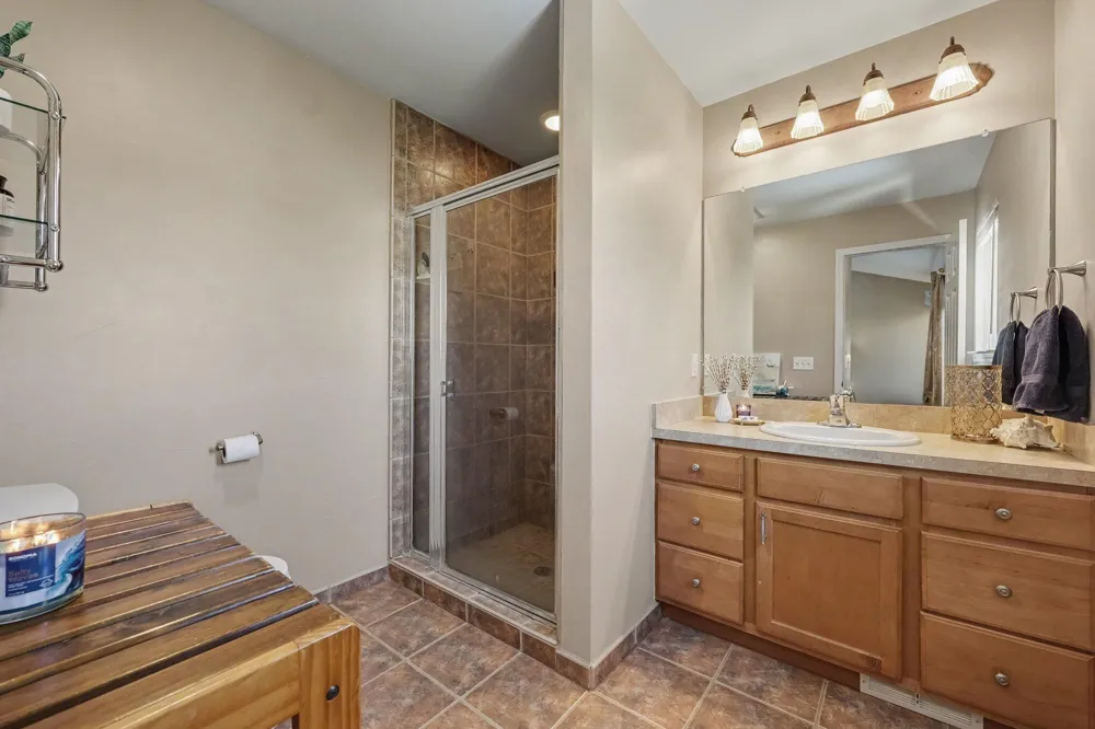 913 Darwin Drive Chelsea, MI 48118