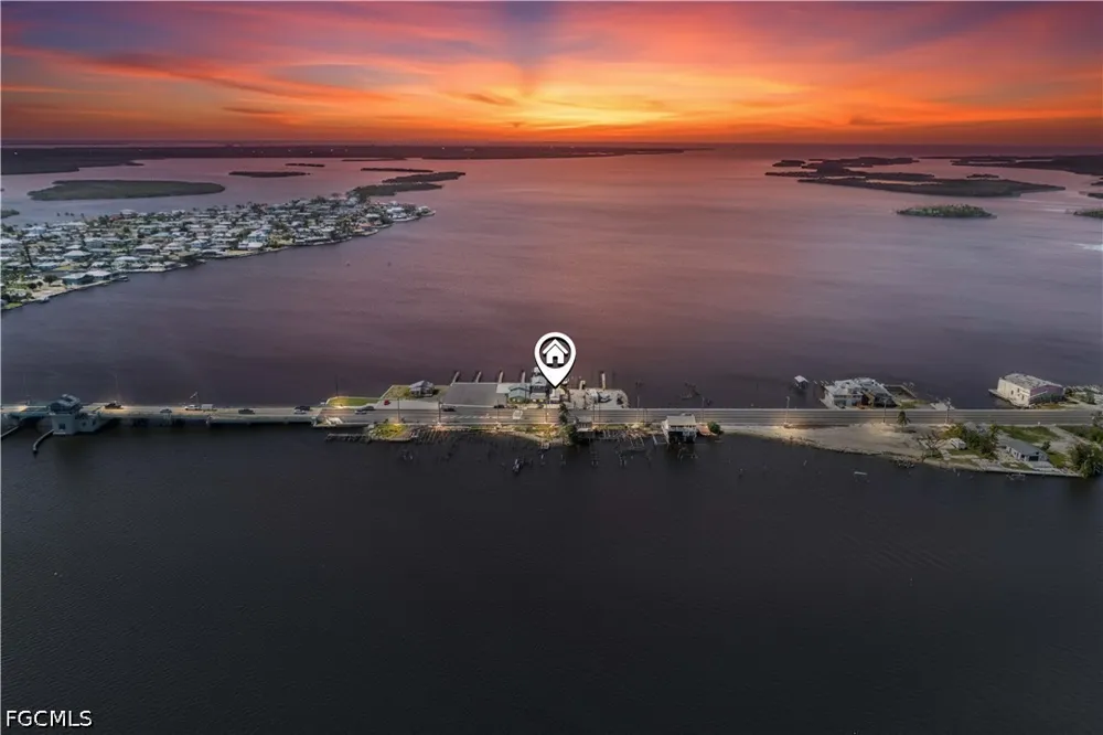Pine Island Road NW Matlacha, FL 33993