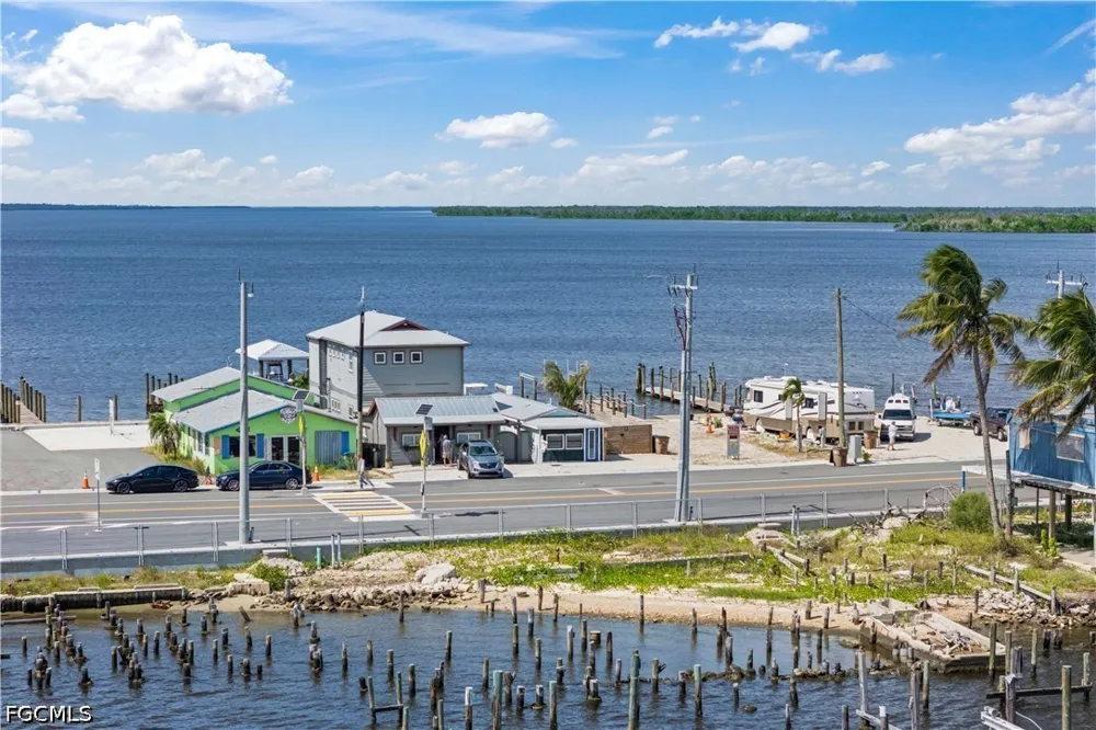 Pine Island Road NW Matlacha, FL 33993