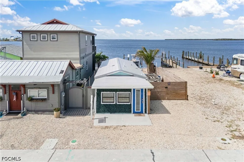 Pine Island Road NW Matlacha, FL 33993