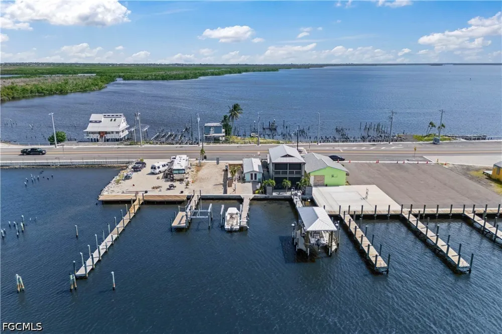 Pine Island Road NW Matlacha, FL 33993