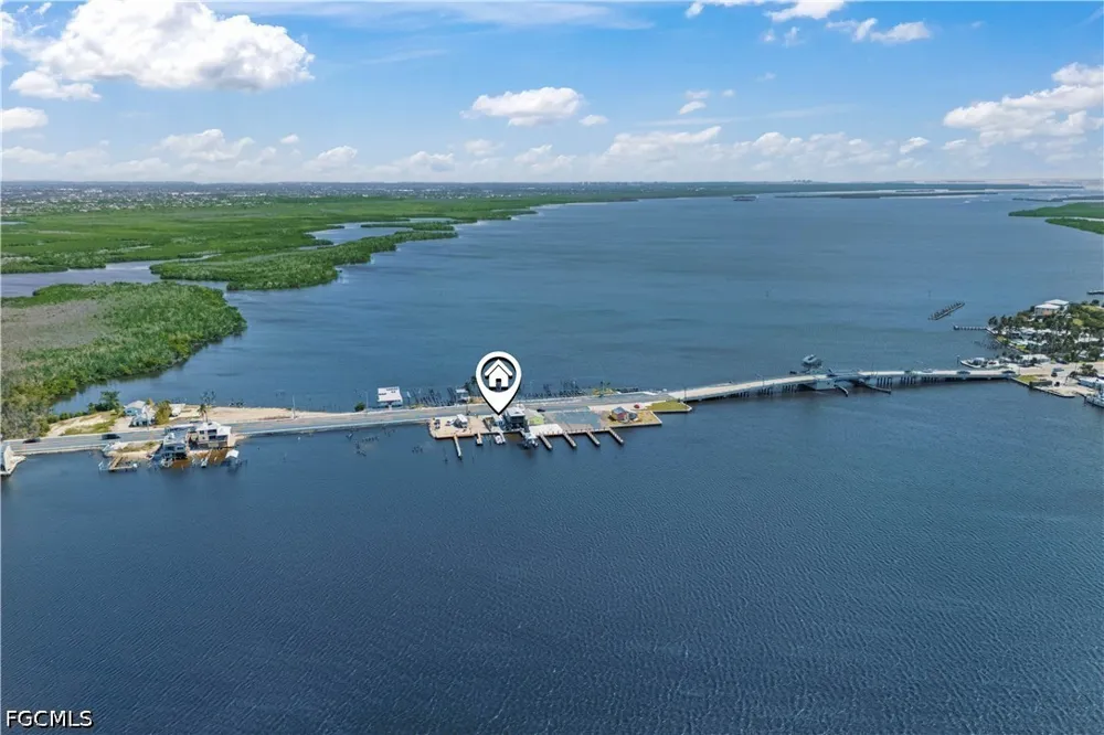 Pine Island Road NW Matlacha, FL 33993