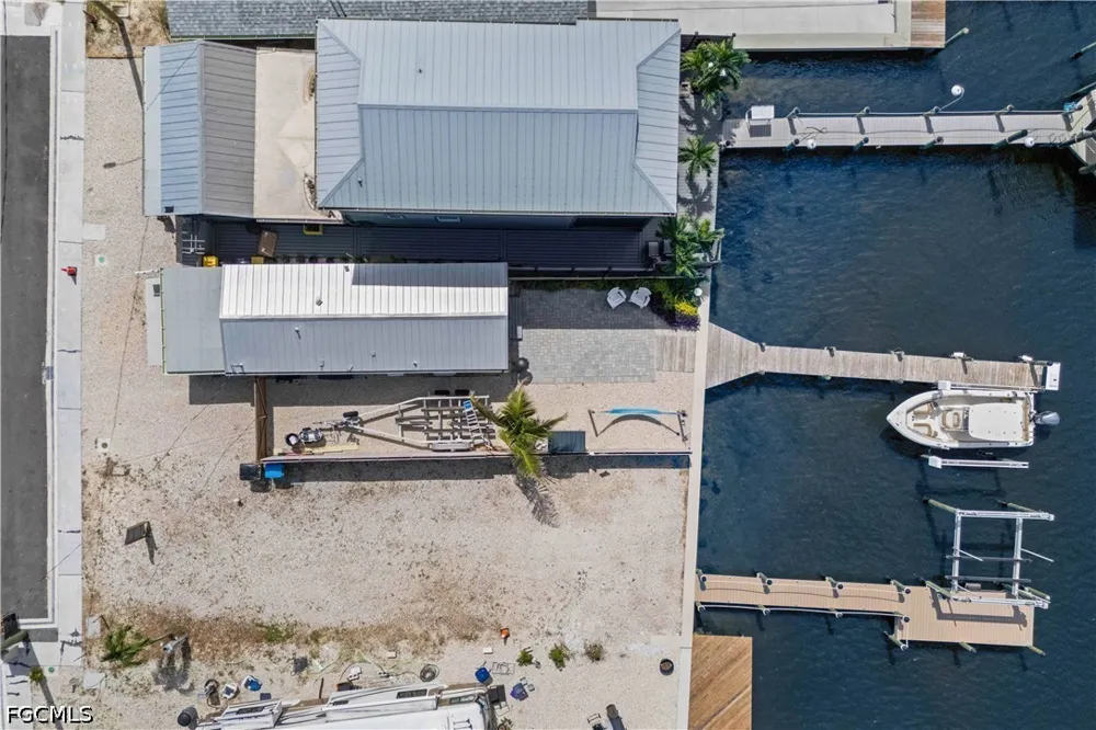Pine Island Road NW Matlacha, FL 33993