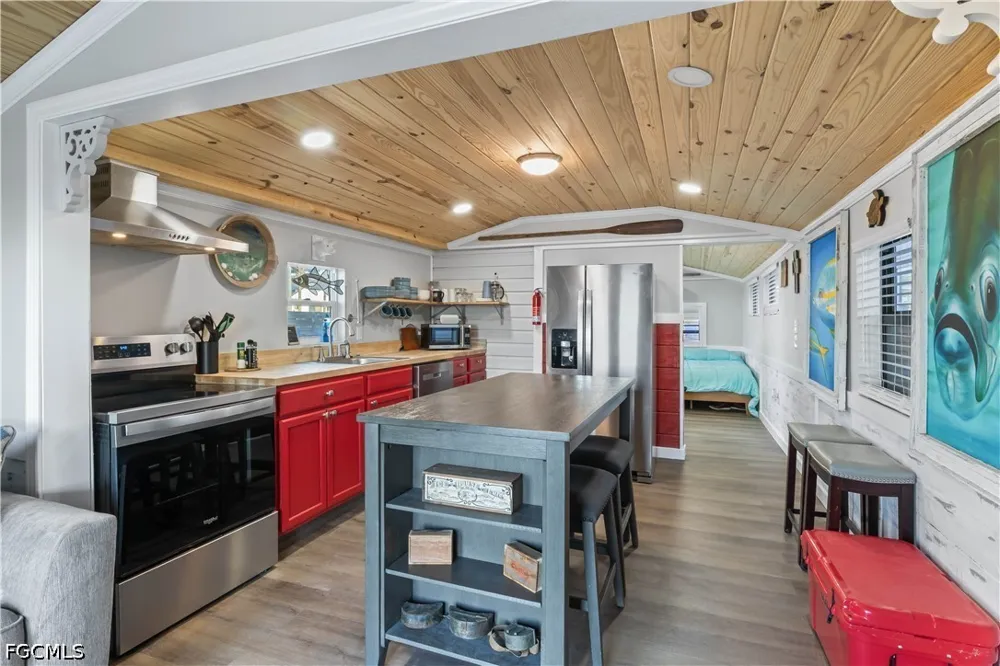 Pine Island Road NW Matlacha, FL 33993