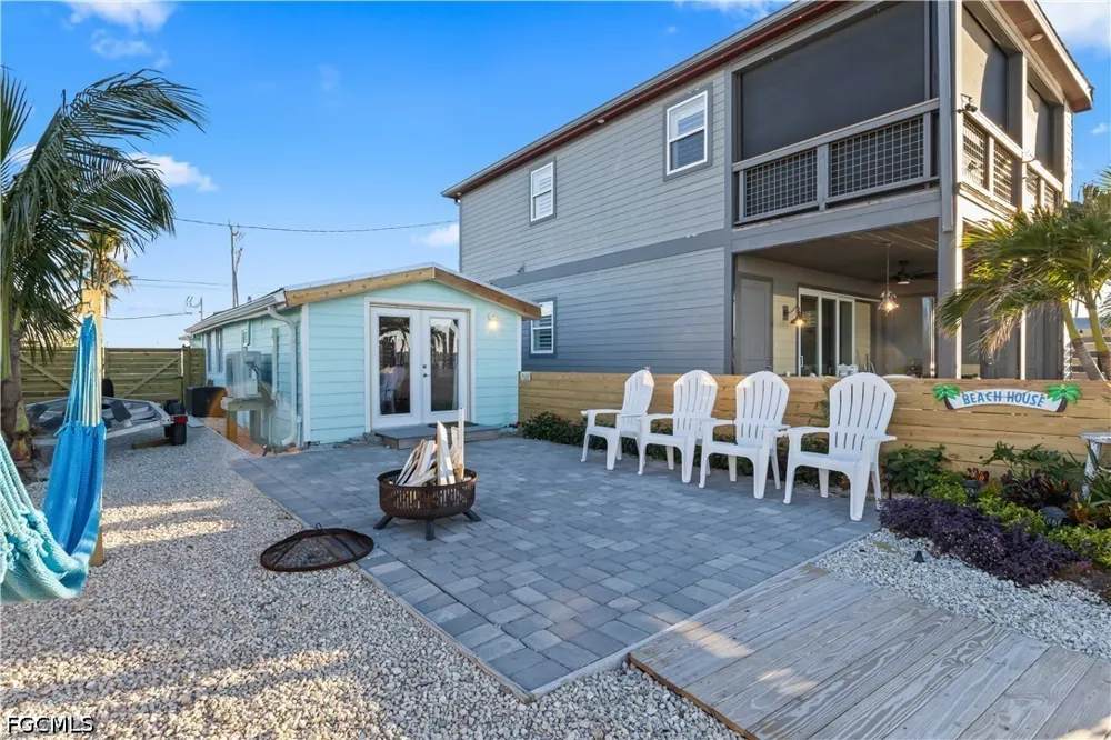 Pine Island Road NW Matlacha, FL 33993