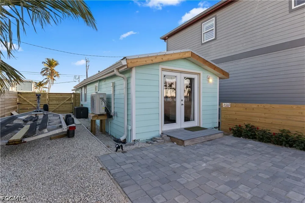 Pine Island Road NW Matlacha, FL 33993
