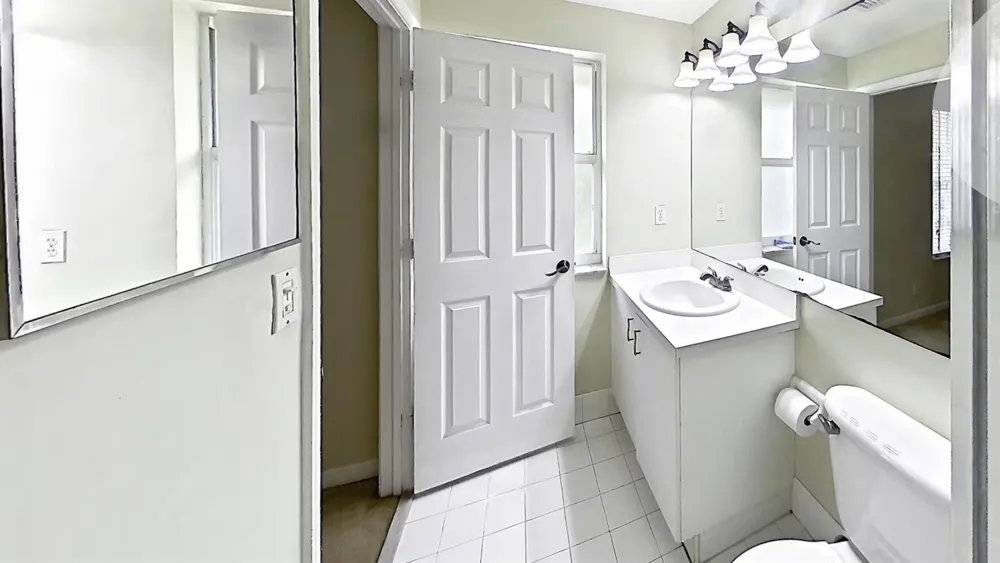 5477 NW 90th Terrace Sunrise, FL 33351