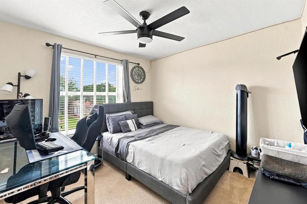 5477 NW 90th Terrace Sunrise, FL 33351