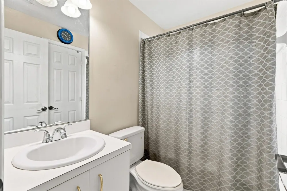 5477 NW 90th Terrace Sunrise, FL 33351