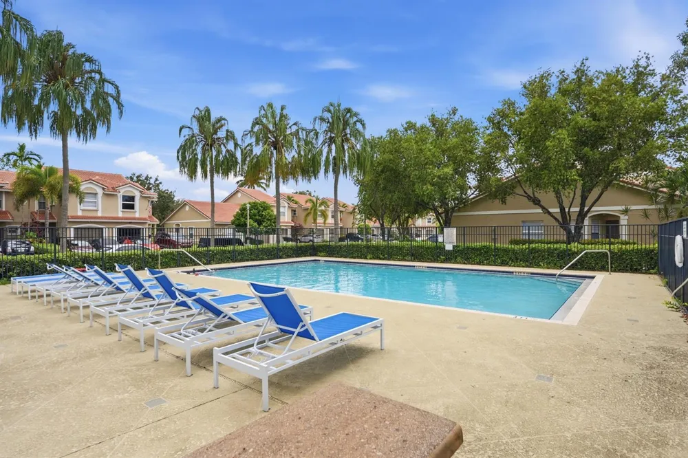 5477 NW 90th Terrace Sunrise, FL 33351
