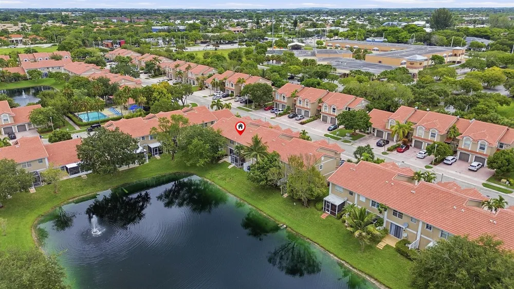 5477 NW 90th Terrace Sunrise, FL 33351