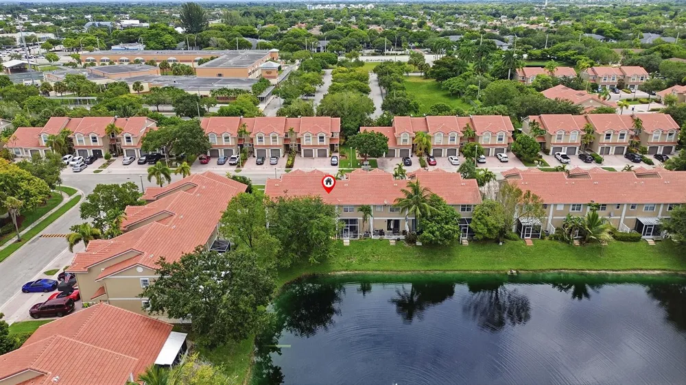 5477 NW 90th Terrace Sunrise, FL 33351