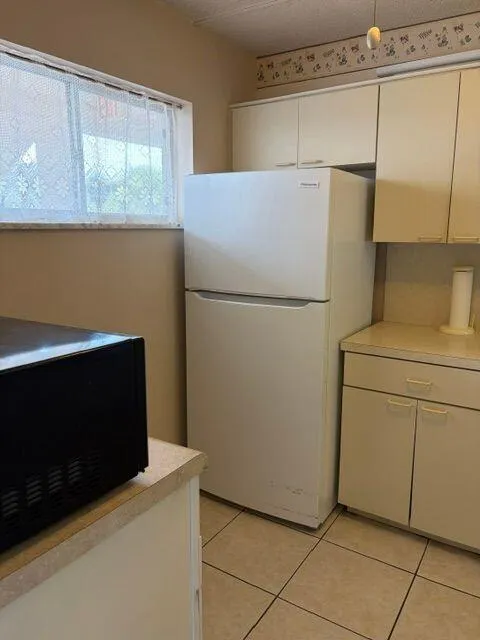 2566 S Garden Drive S #202 Lake Worth, FL 33461