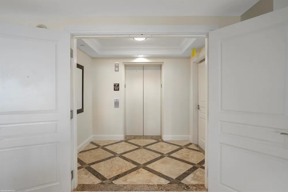 3800 Ocean Drive #1450 Singer Island, FL 33404
