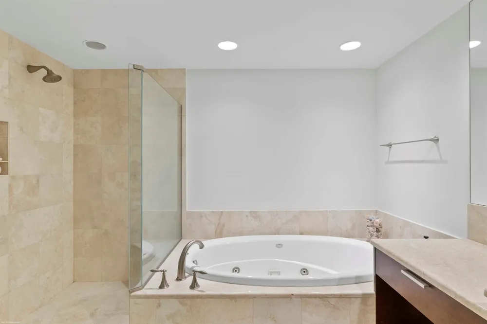 3800 Ocean Drive #1450 Singer Island, FL 33404