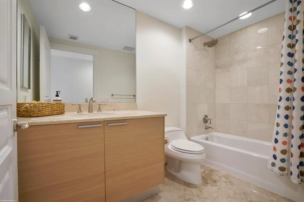 3800 Ocean Drive #1450 Singer Island, FL 33404