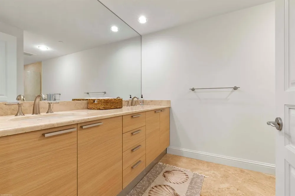 3800 Ocean Drive #1450 Singer Island, FL 33404