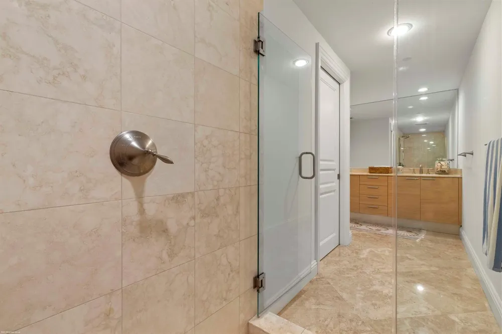3800 Ocean Drive #1450 Singer Island, FL 33404