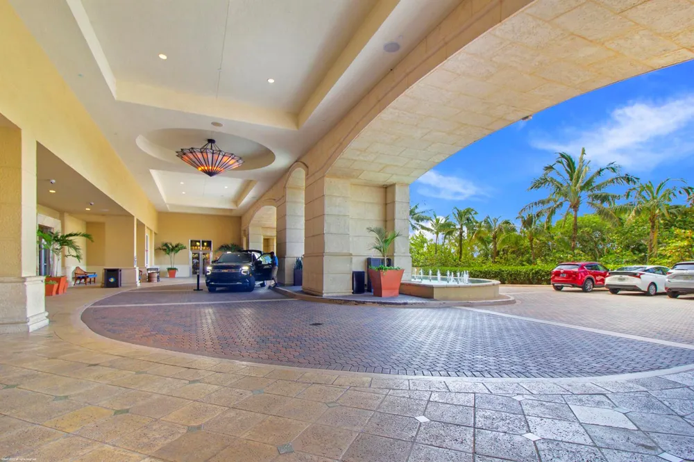 3800 Ocean Drive #1450 Singer Island, FL 33404