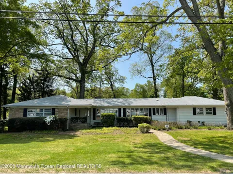 12 Greenbrier Road