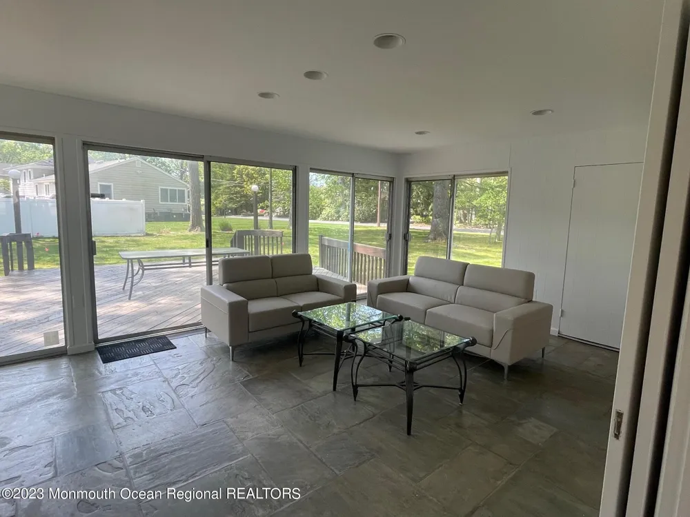 12 Greenbrier Road Oakhurst, NJ 07755