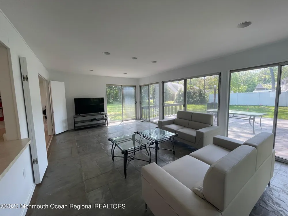 12 Greenbrier Road Oakhurst, NJ 07755