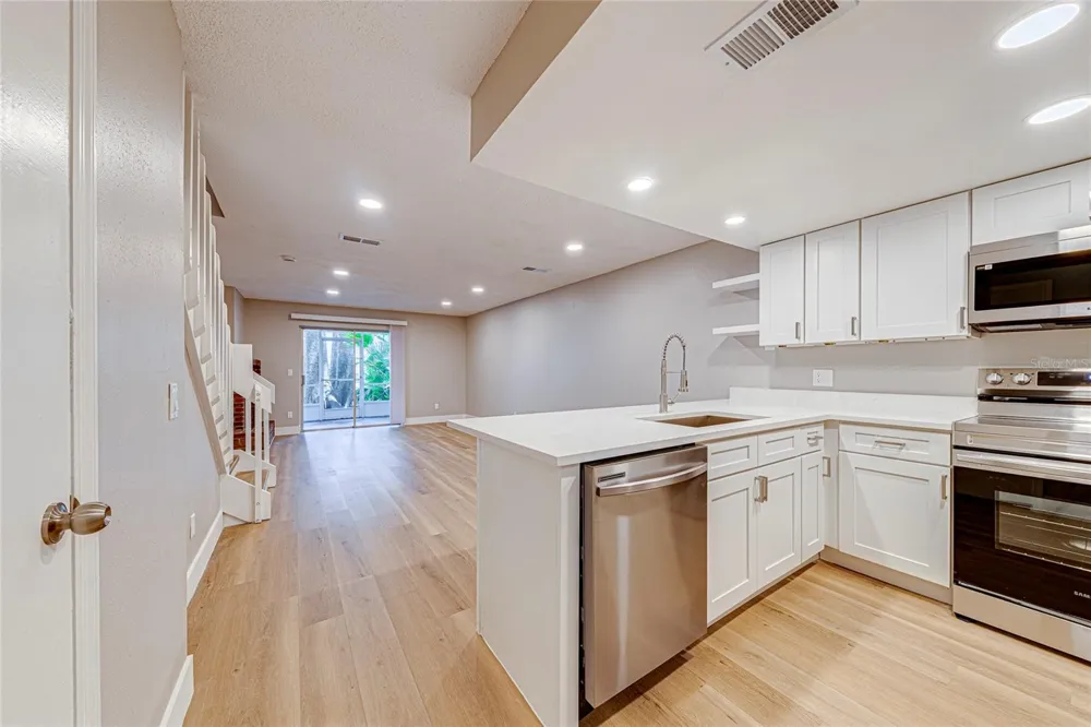 5210 LAZY OAKS DRIVE Winter Park, FL 32792