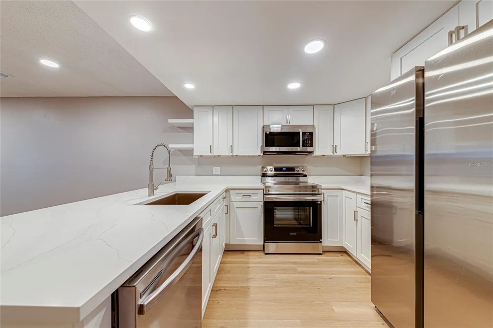 5210 LAZY OAKS DRIVE Winter Park, FL 32792