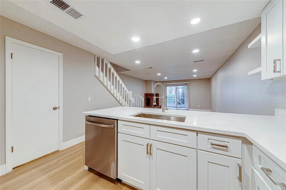 5210 LAZY OAKS DRIVE Winter Park, FL 32792