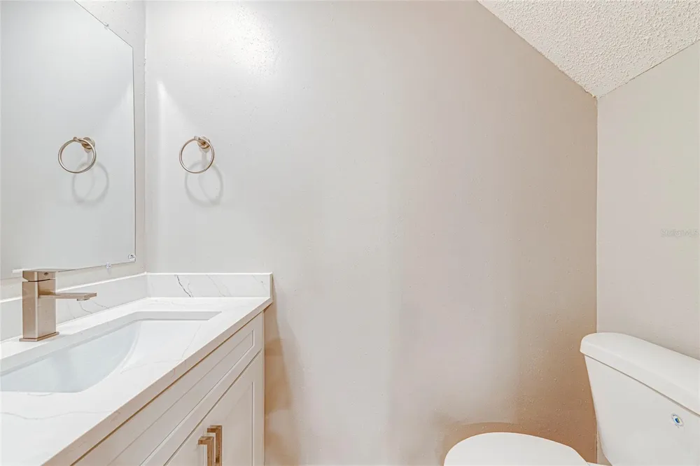 5210 LAZY OAKS DRIVE Winter Park, FL 32792