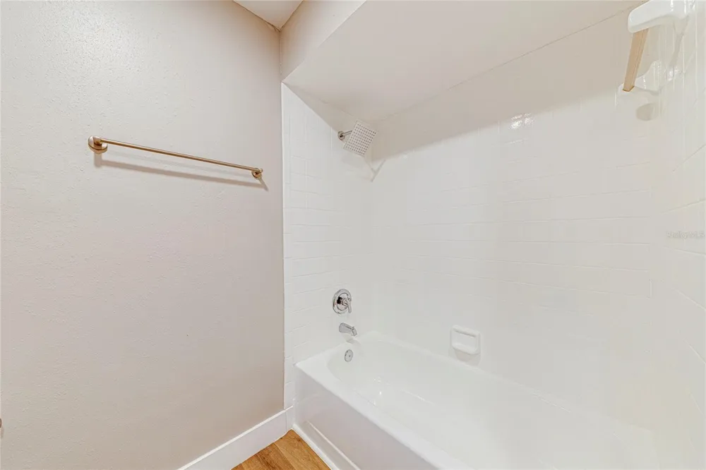 5210 LAZY OAKS DRIVE Winter Park, FL 32792