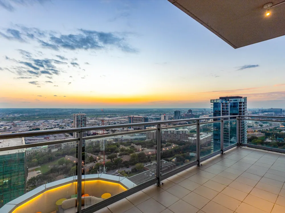 2900 Mckinnon Street #2802 Dallas, TX 75201