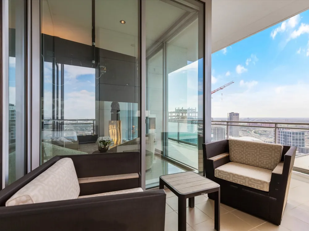 2900 Mckinnon Street #2802 Dallas, TX 75201