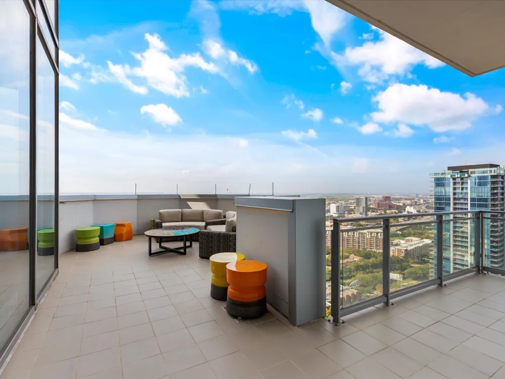 2900 Mckinnon Street #2802 Dallas, TX 75201