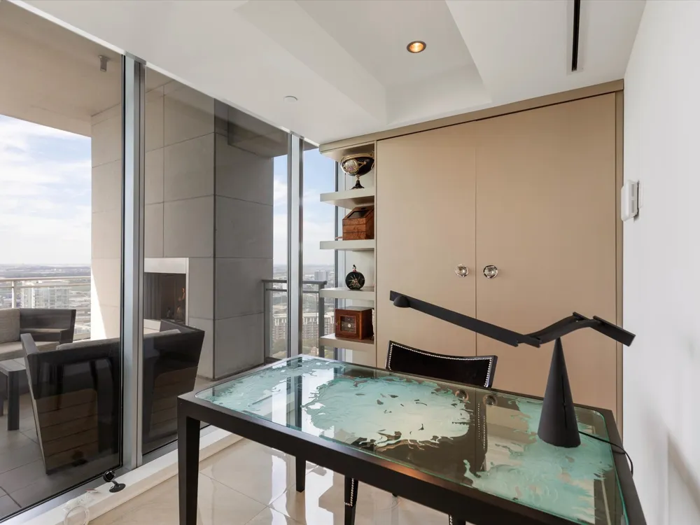 2900 Mckinnon Street #2802 Dallas, TX 75201