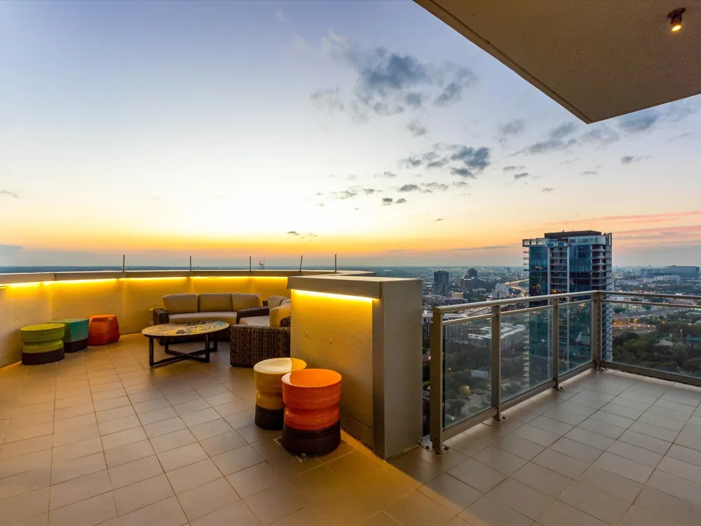 2900 Mckinnon Street #2802 Dallas, TX 75201