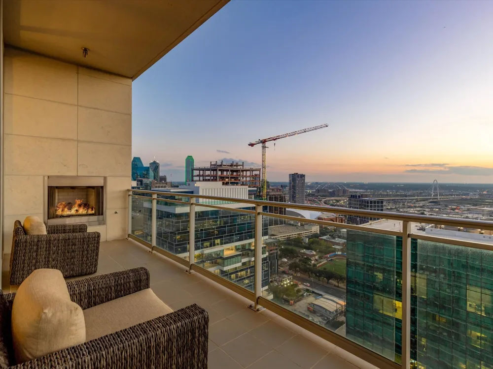 2900 Mckinnon Street #2802 Dallas, TX 75201