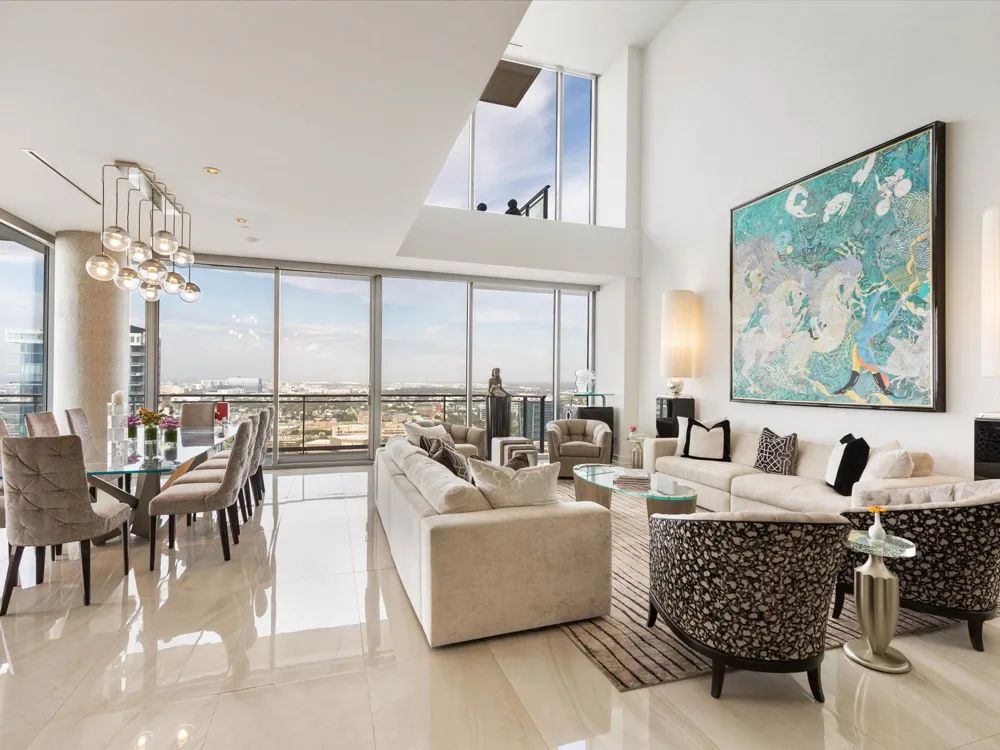 2900 Mckinnon Street #2802 Dallas, TX 75201