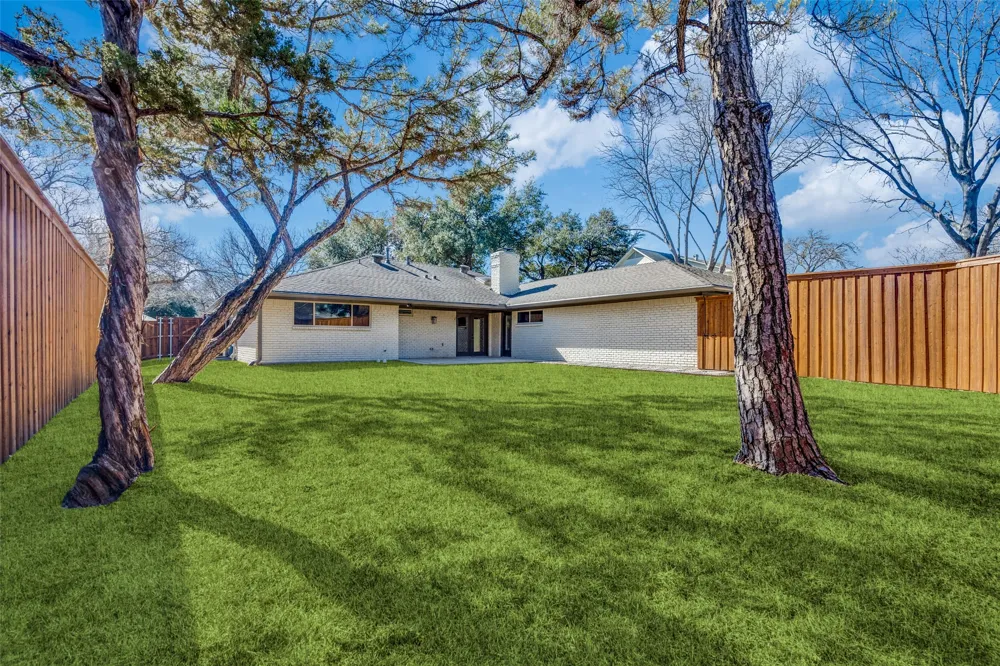 9035 Dunmore Drive Dallas, TX 75231
