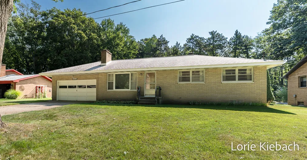 18452 168th Avenue Spring Lake, MI 49456
