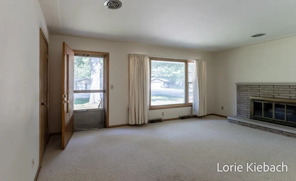 18452 168th Avenue Spring Lake, MI 49456