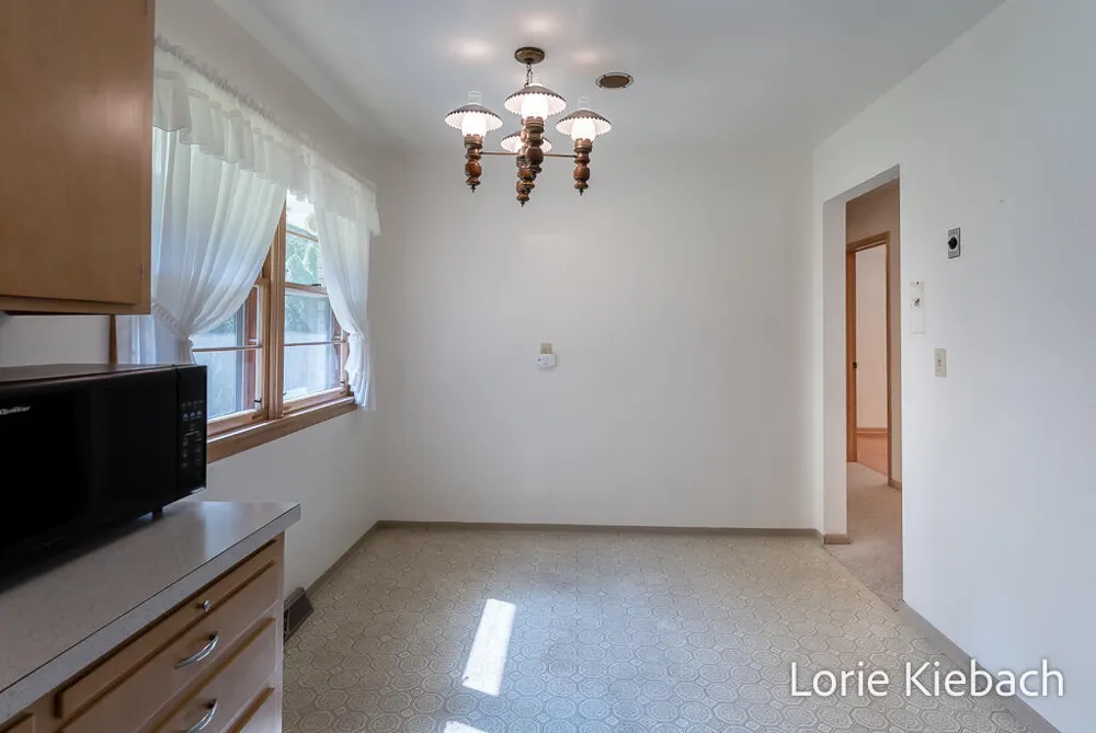18452 168th Avenue Spring Lake, MI 49456